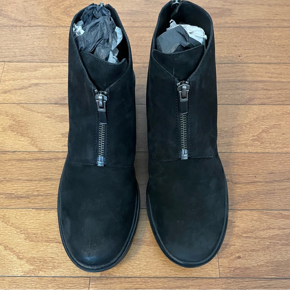 Cute Eileen Fisher double zip black suede boots. Size 8.5M. Never worn.